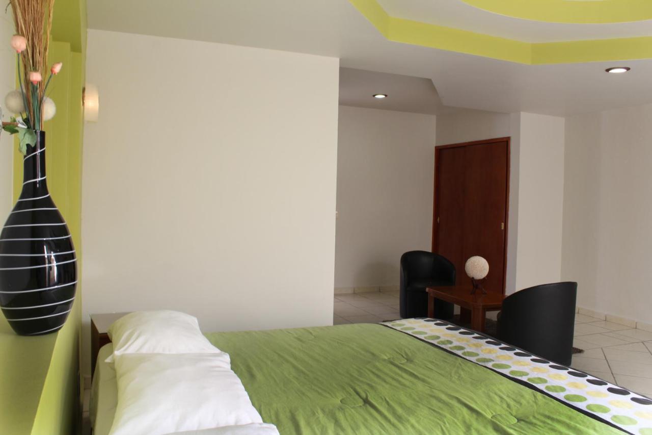 Hotel Real De Cortes Los Reyes  Eksteriør billede