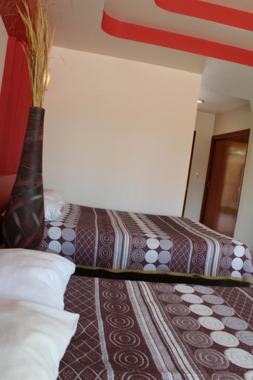 Hotel Real De Cortes Los Reyes  Eksteriør billede