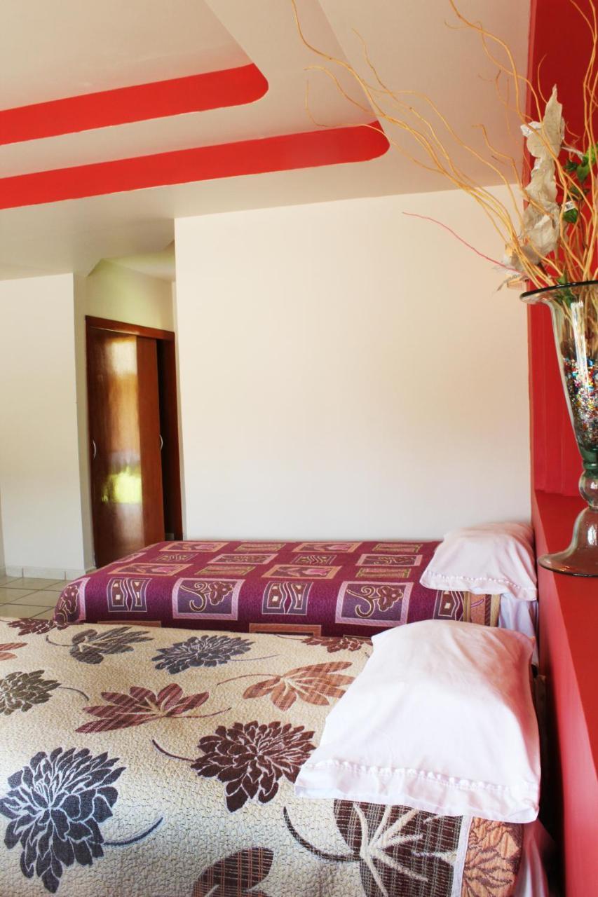 Hotel Real De Cortes Los Reyes  Eksteriør billede