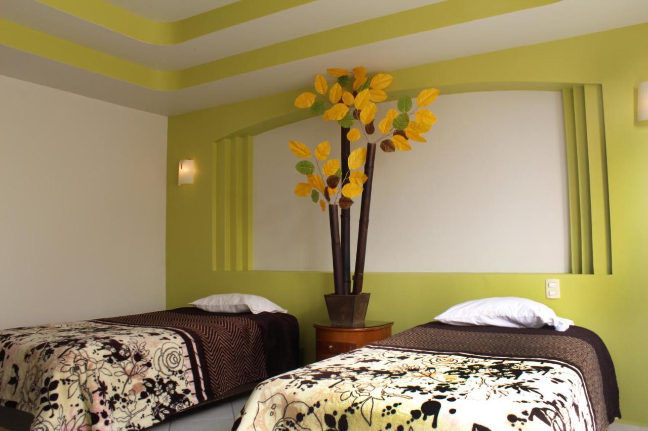 Hotel Real De Cortes Los Reyes  Eksteriør billede