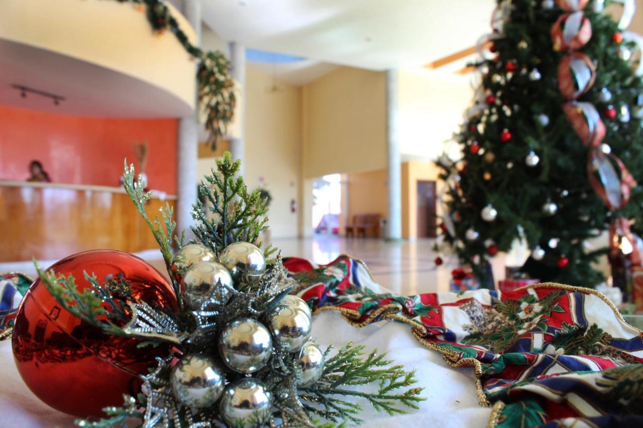 Hotel Real De Cortes Los Reyes  Eksteriør billede